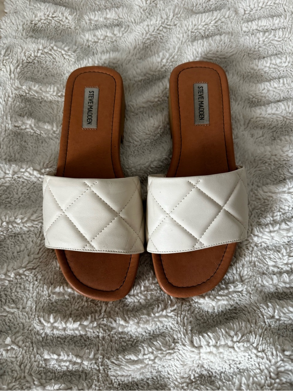 Steve Madden Quilted White Slide Sandals